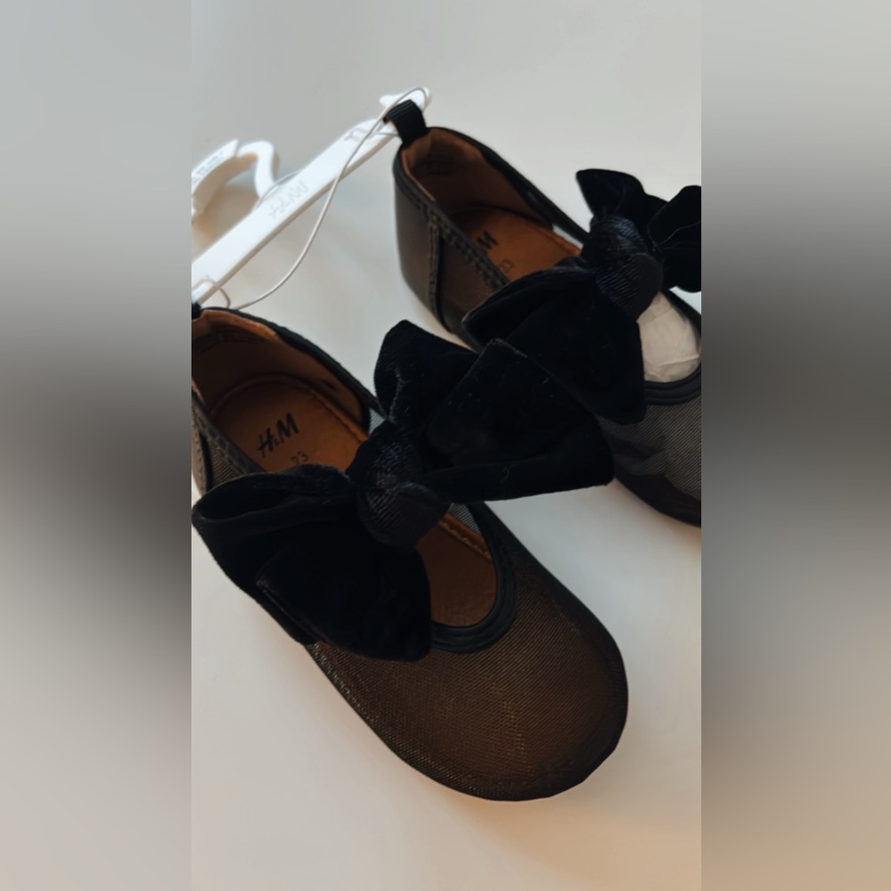 NWT H&M Mesh Flats